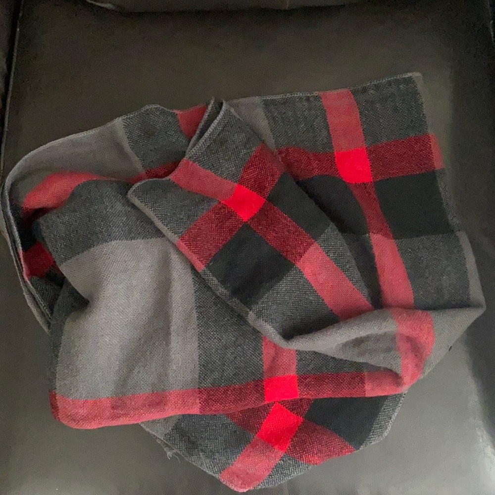 Beautiful big scarf 30x72 inches